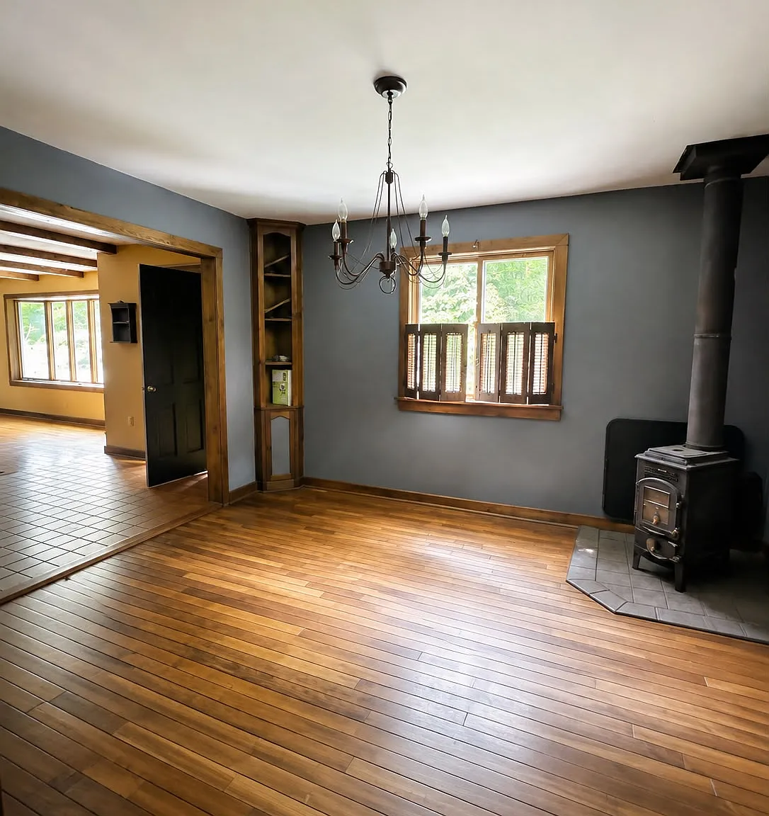 4 bed, $3,600 — Photo 2