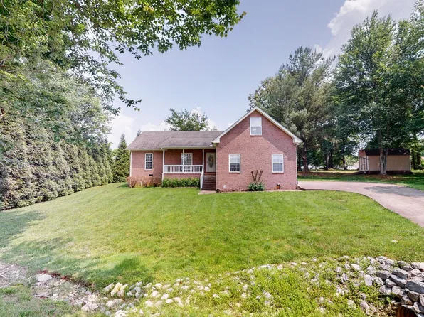 206 Sterling Ct, Greenbrier, TN 37073