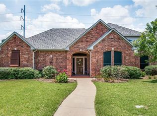 3800 Deer Forest Dr, Denton, TX 76208