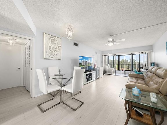 3rd image of 117 COUNTRY CLUB DRIVE #204