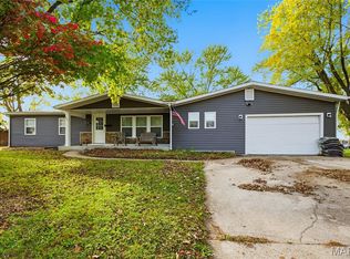 831 Locust St, Montgomery City, MO 63361
