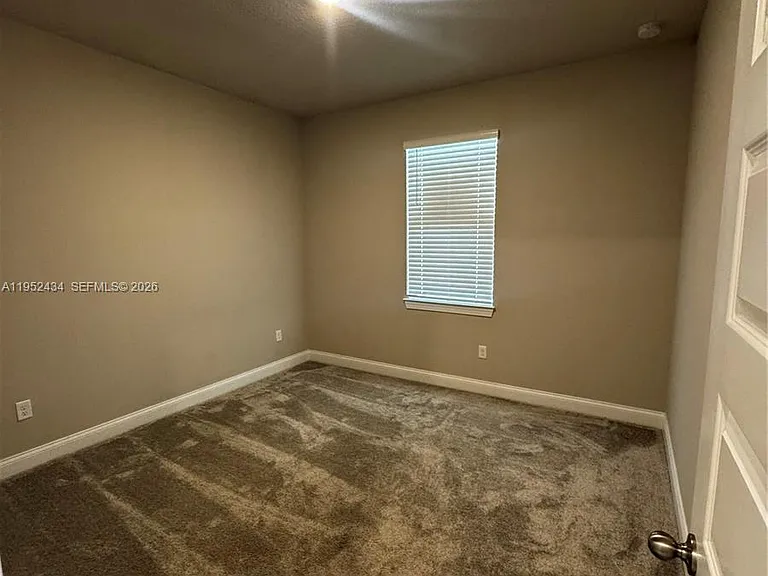 6712 NW Cloverdale Ave — Photo 21