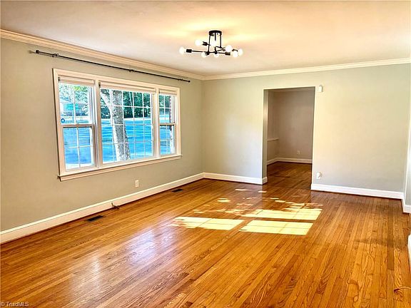 4th image of 3306 Lawndale Dr