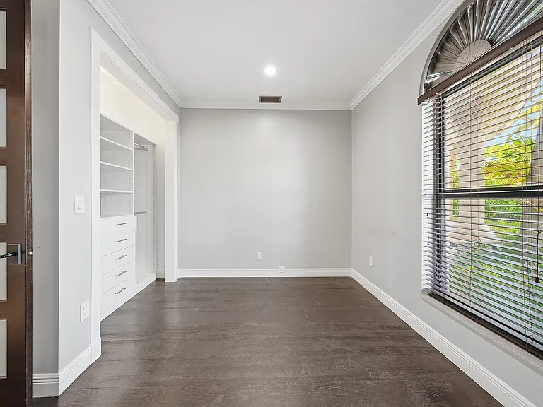 10270 SW 58th St — Photo 36
