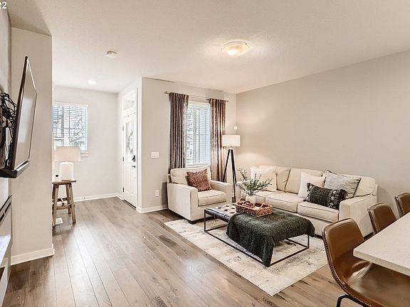 3rd image of 6220 SE Genrosa St