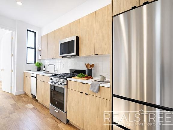 4th image of 522 Eastern Pkwy Floor 4