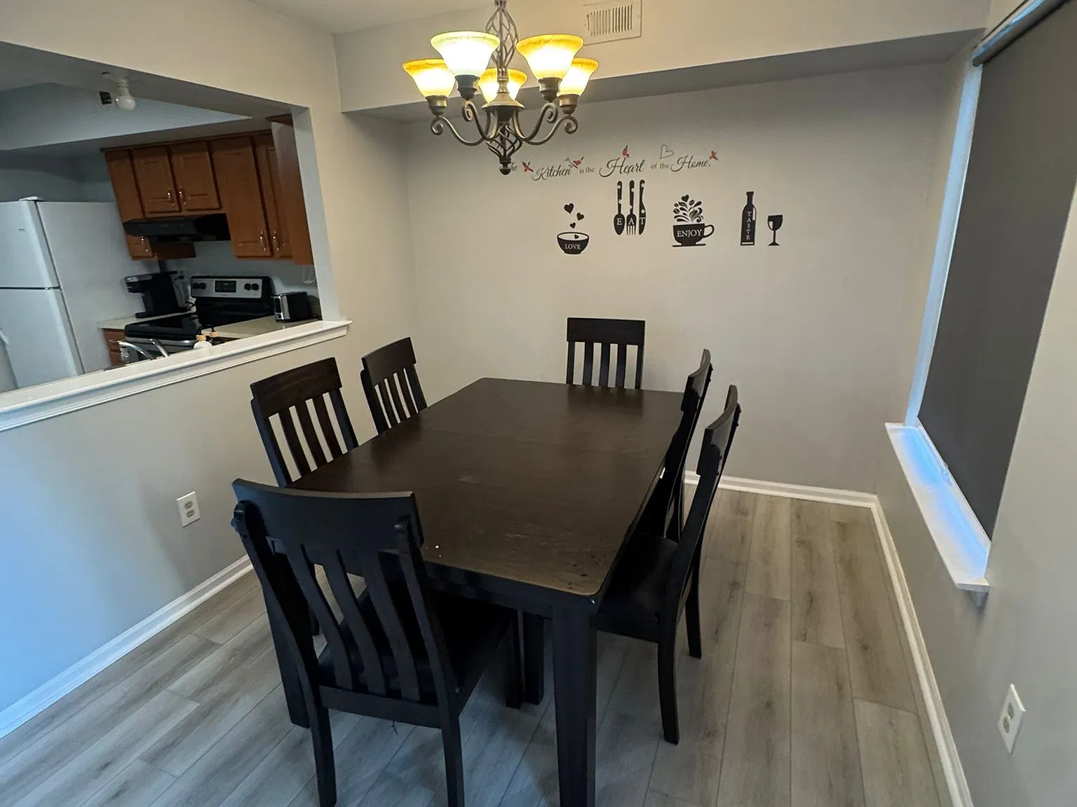 319 Woodlake Dr — Photo 3