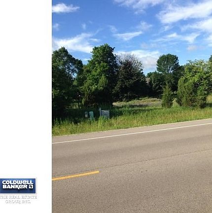 Utilities between Lots 3-4