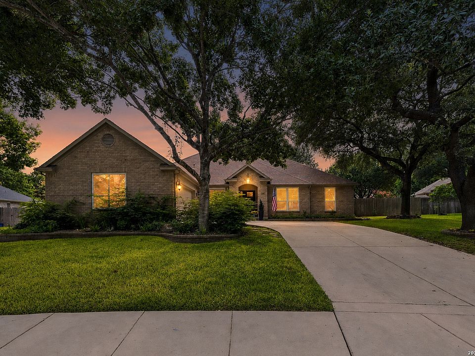 1st image of 1605 Canyon Oak