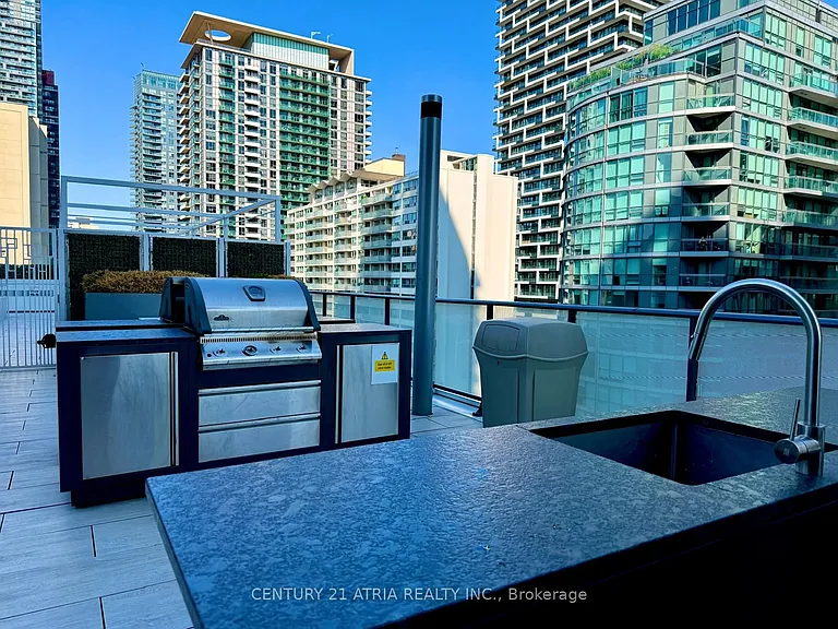 161 Roehampton Ave #1804 — Photo 29