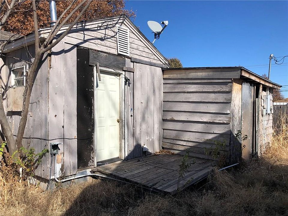 1st image of 1204 SW 53rd St