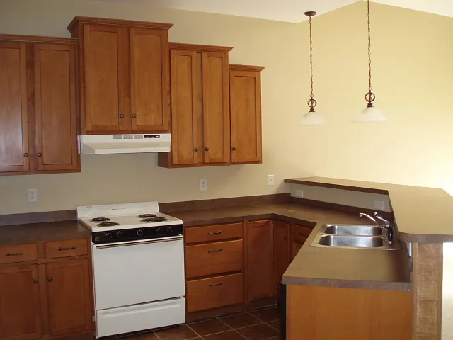 1 bed, 850 sqft, $1,350 — Photo 4