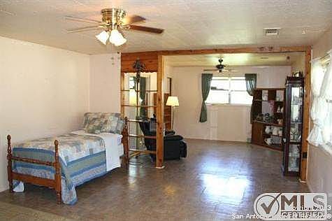 3rd image of 625 Ledgeview Dr