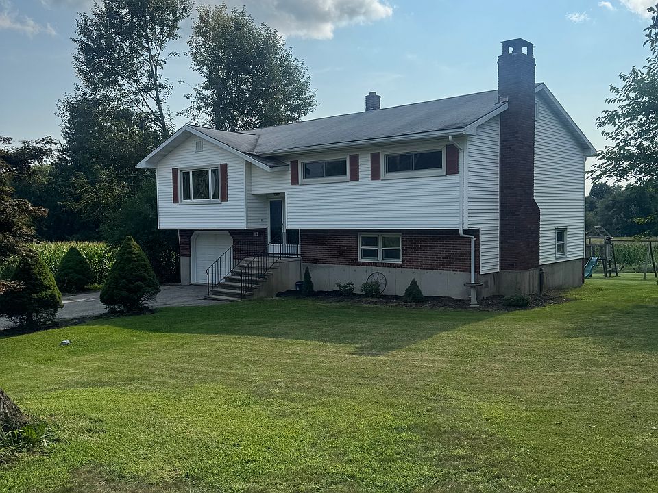1st image of 70 Nonnewaug Rd