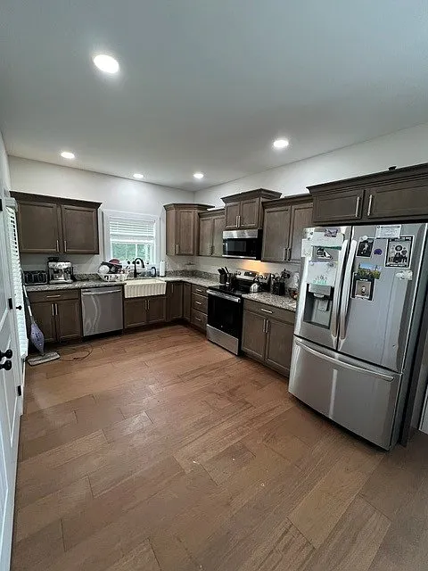 3 bed, 2.5 bath, 2000 sqft, $2,300 — Photo 4