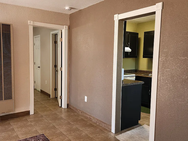 731 W Pepper Pl #2 — Photo 17
