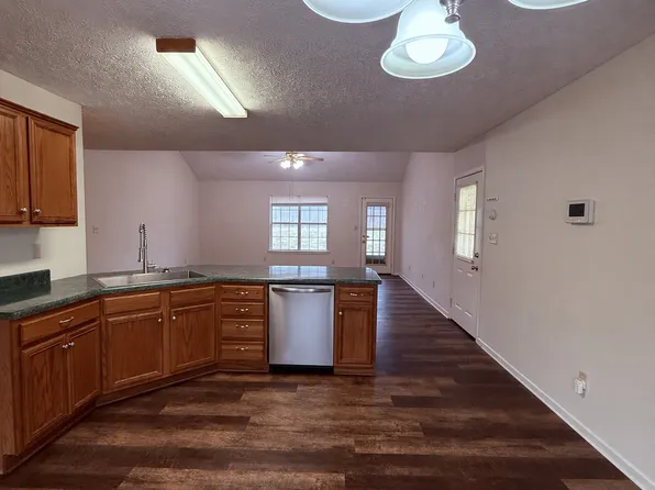 41 Roxy Cv, Jackson, TN 38301