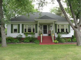 2609 Hakanaw Ave, Hamburg, NY 14075