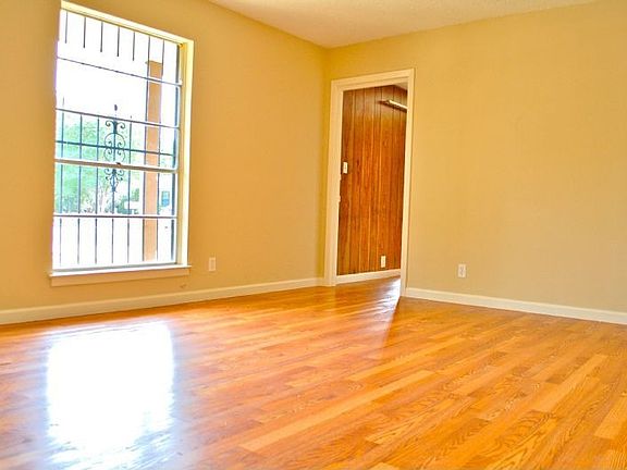 2nd image of 7323 Glen Hts
