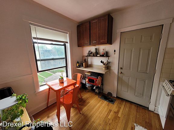 5th image of 2633 1/2 N Spaulding Ave APT 3S