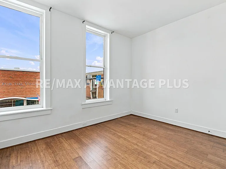 142 N Main St — Photo 25