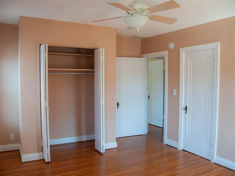 900 Audubon Pkwy #4 — Photo 15
