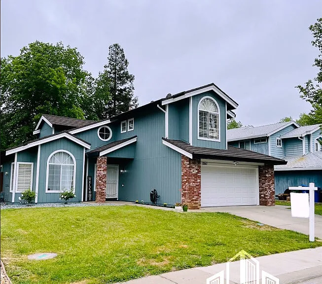 5941 Laguna Park Dr — Photo 2