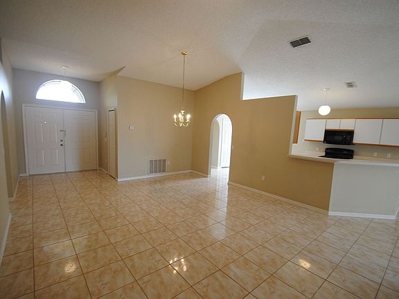 2nd image of 228 Curtis Ave