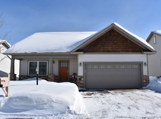 524 Brookstone Cir, Marquette, MI 49855