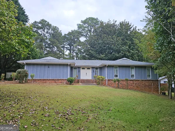 2386 Country Club Dr SE, Conyers, GA 30013