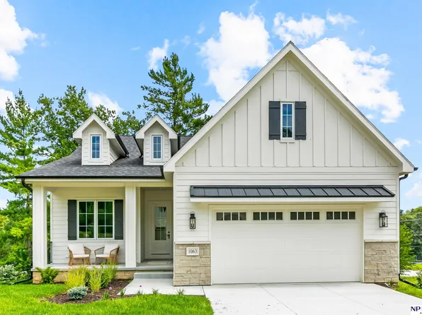 1063 S 93rd Court Cir, Omaha, NE 68114