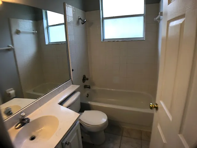 2605 Southpointe Ct — Photo 10