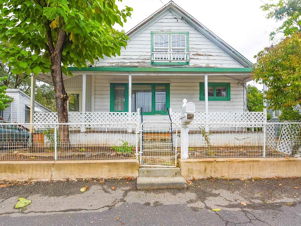 1st image of 631 Barretta St