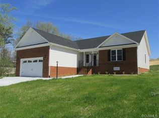 105 Wilkshire Ct, Colonial Heights, VA 23834