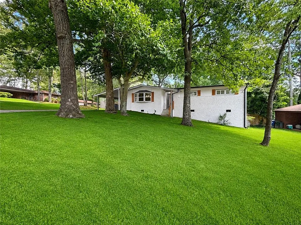 203 Wendell Dr SE