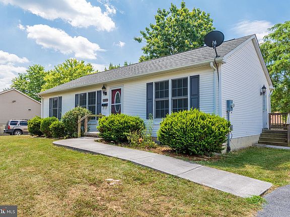 2nd image of 1512 Mallard Pl
