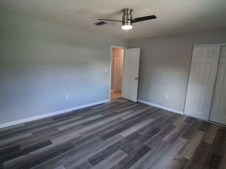 1st image of 246 SE Greg Pl
