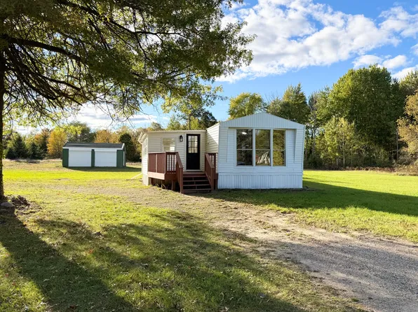 16303 Ritchie Ave NE, Sand Lake, MI 49343