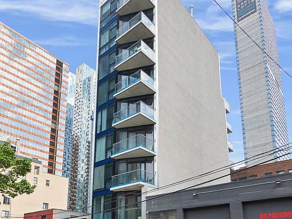 5th image of 42-77 Hunter St #3R