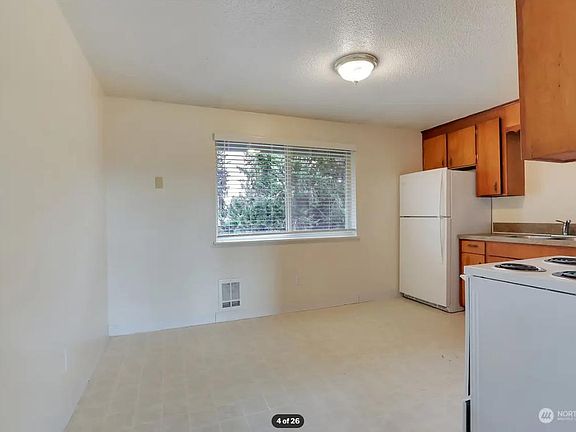 4th image of 3621 217th St E #2&3