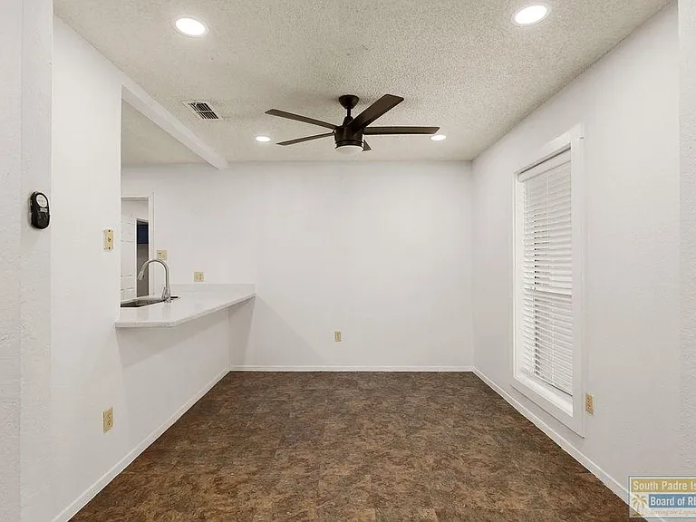 301 Madison St — Photo 14