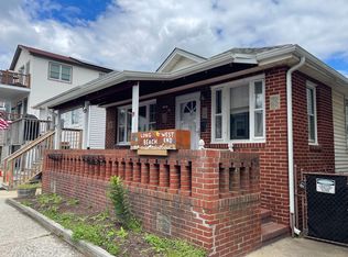 32 Florida St, Long Beach, NY 11561