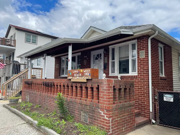 32 Florida St, Long Beach, NY 11561