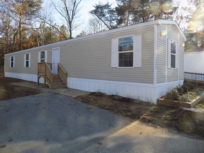 1st image of 46487 Sue Dr