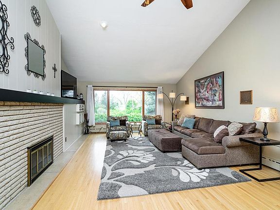 4th image of 515 Emerson Ave