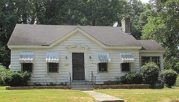 1st image of 1073 N Willett St