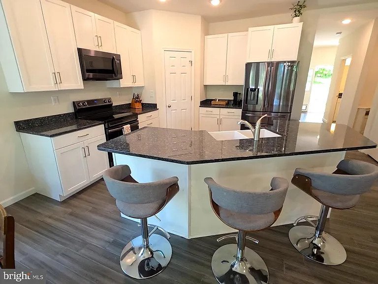 167 Hyde Park Ln — Photo 11