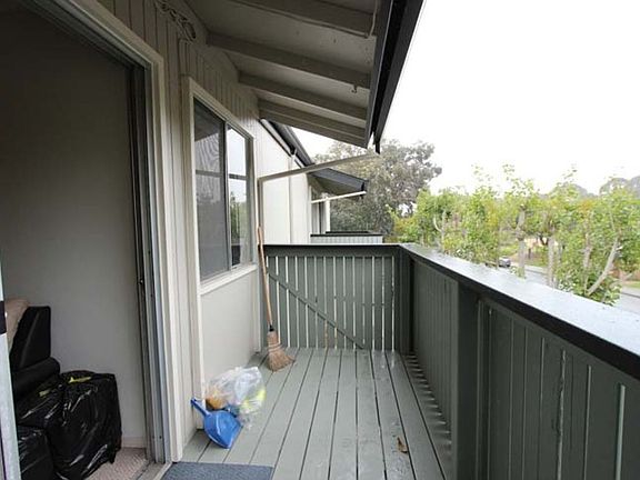 3rd image of 1126 Cherry Ave APT 21