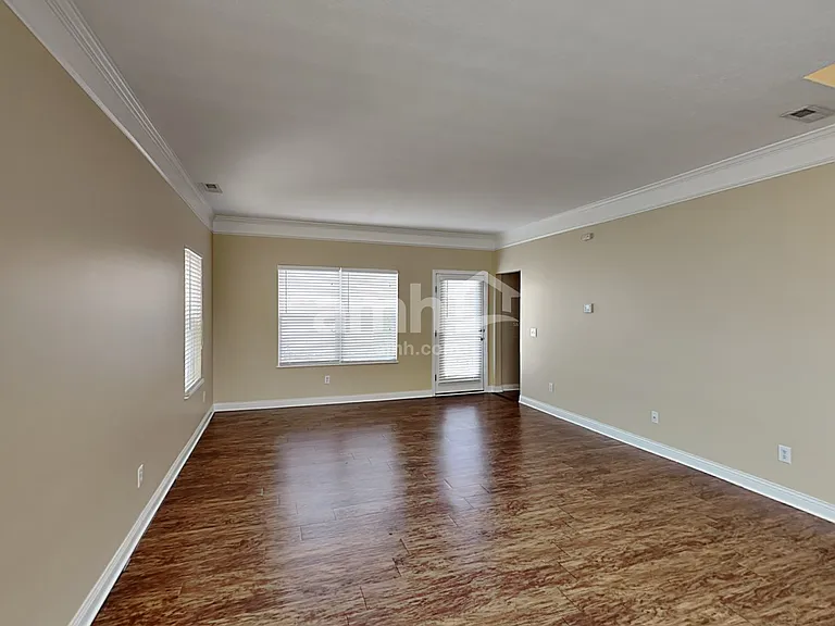 7200 Winterbek Ave — Photo 6