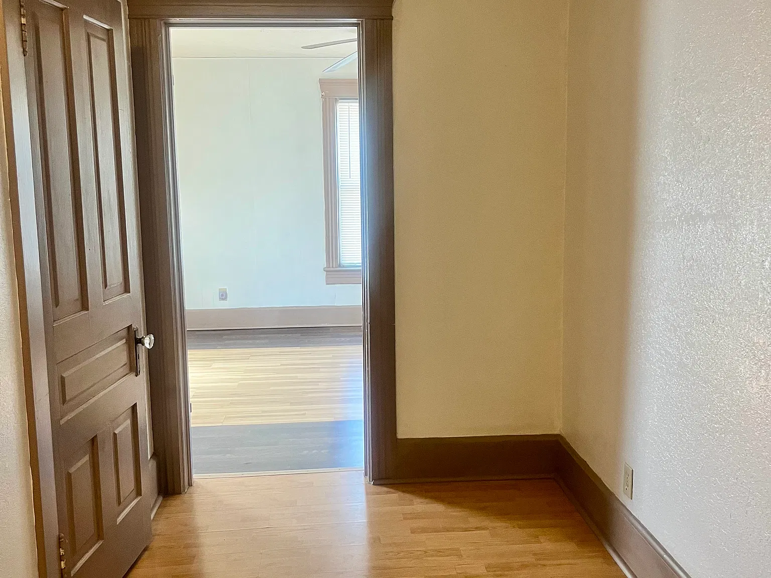 1 bed, 900 sqft, $850 — Photo 1